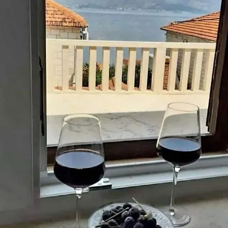 Sea View Daire Postira